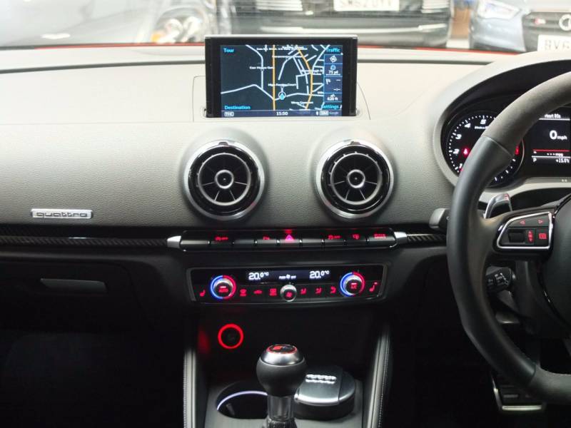 Audi RS3   Registered:2015(15)