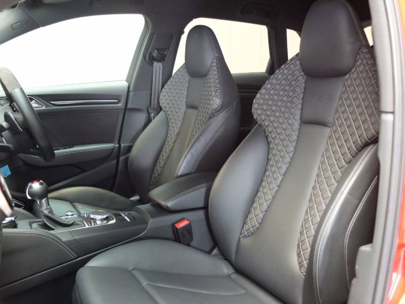 Audi RS3   Registered:2015(15)