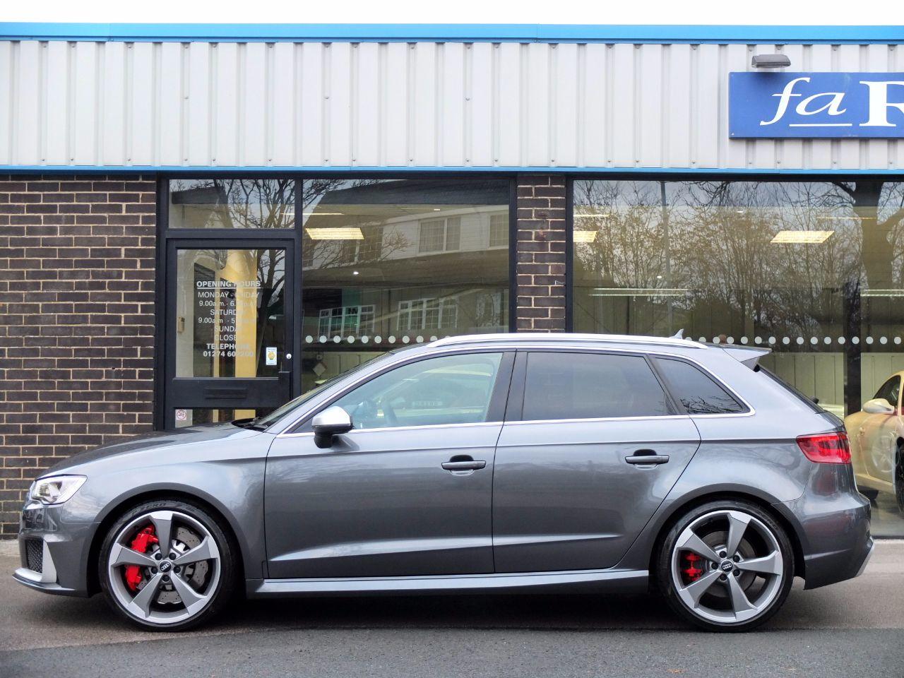 Audi RS3 2.5 TFSI RS 3 quattro S tronic Hatchback Petrol Daytona Grey Metallic