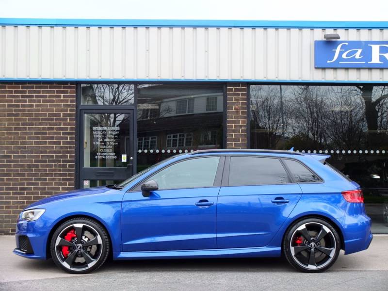 Audi RS3   Registered:2016(16)
