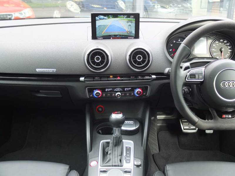 Audi RS3   Registered:2015(65)