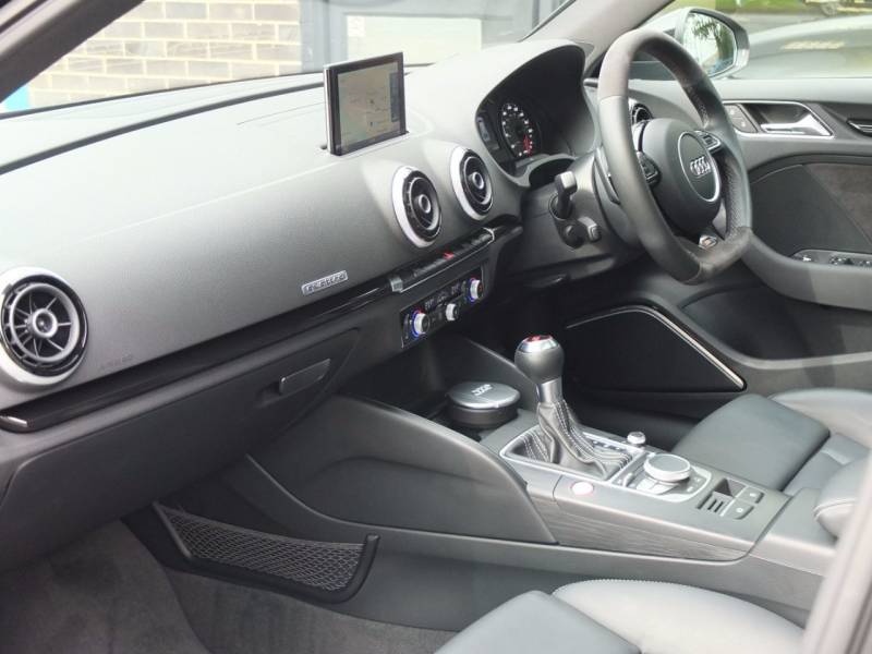 Audi RS3   Registered:2015(65)