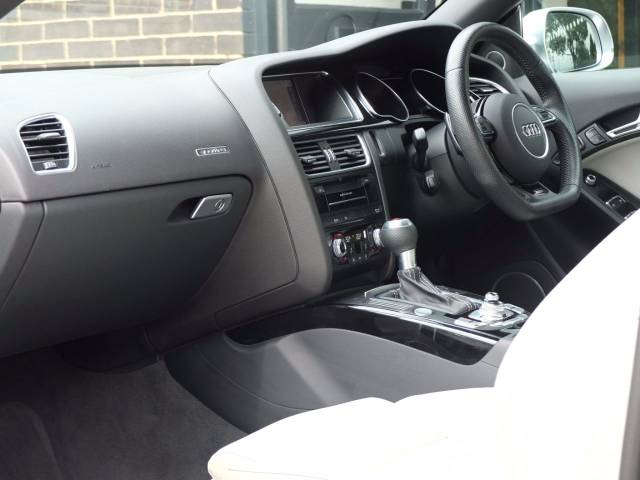 2014 Audi RS5 Cabriolet 4.2 FSI quattro S tronic