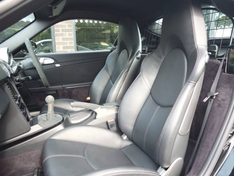 Porsche Cayman   Registered:2009(09)