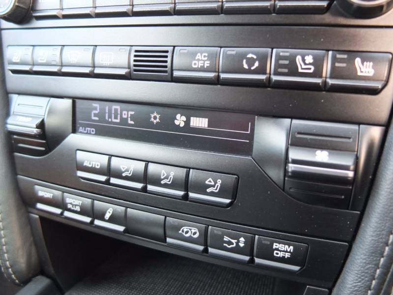 Porsche 911   Registered:2008(58)