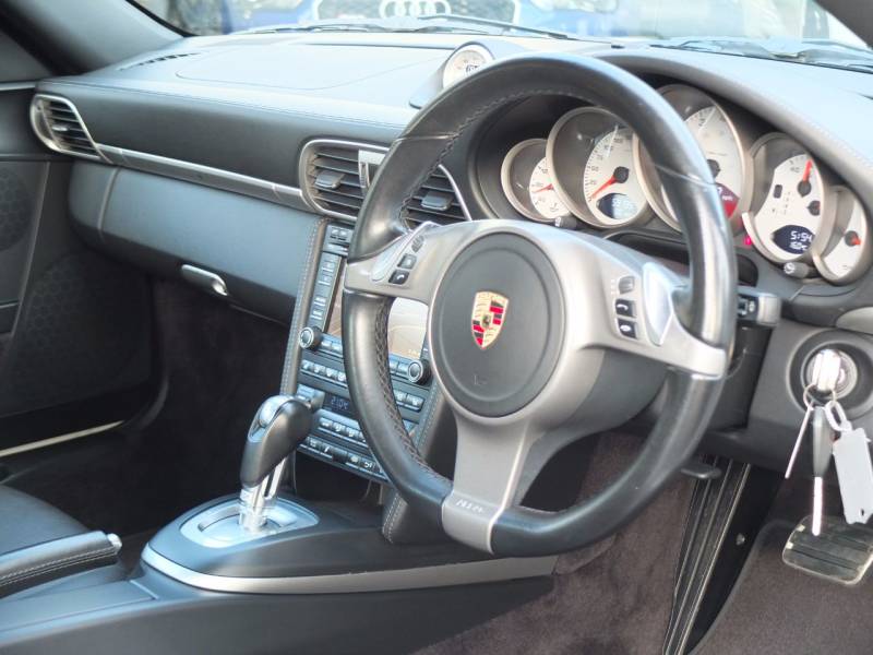 Porsche 911   Registered:2008(58)