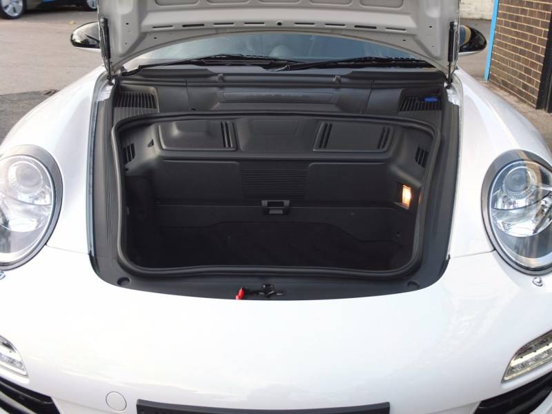 Porsche 911   Registered:2008(58)