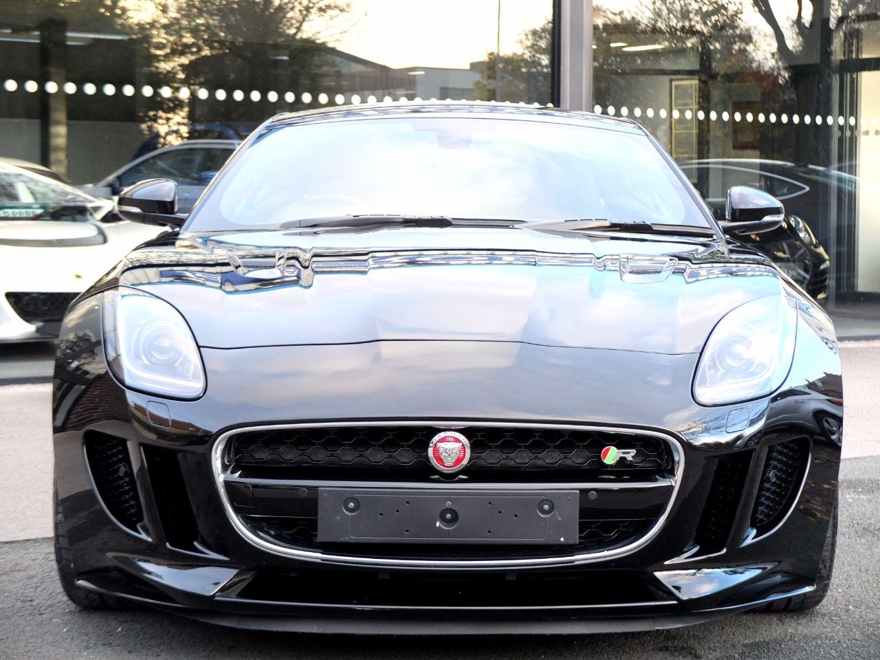 Jaguar F-type 5.0 Supercharged V8 R Auto AWD 550ps Coupe Petrol Ultimate Black Metallic