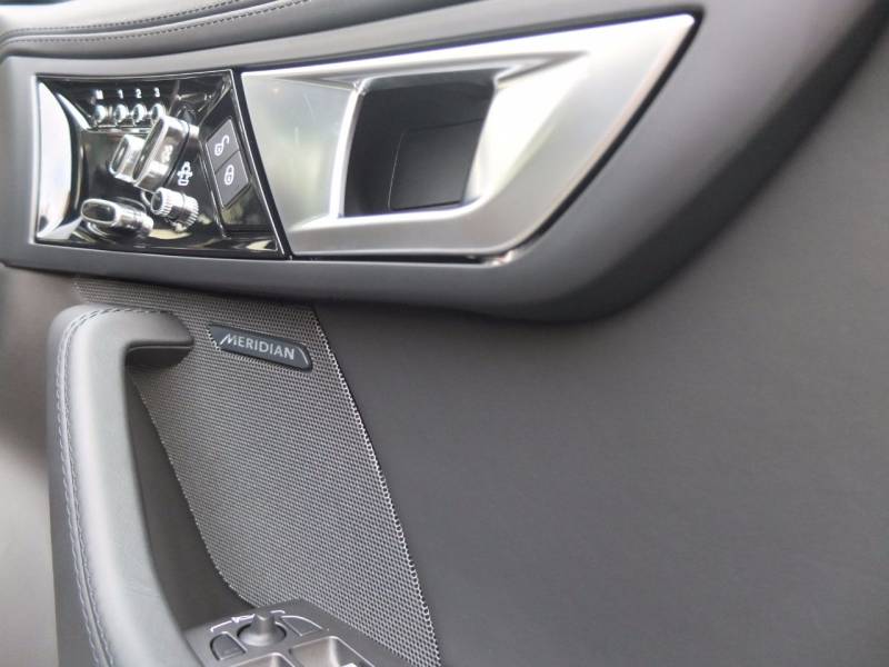 Jaguar F Type   Registered:2015(15)