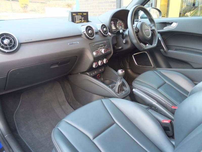 Audi A1   Registered:2017(17)