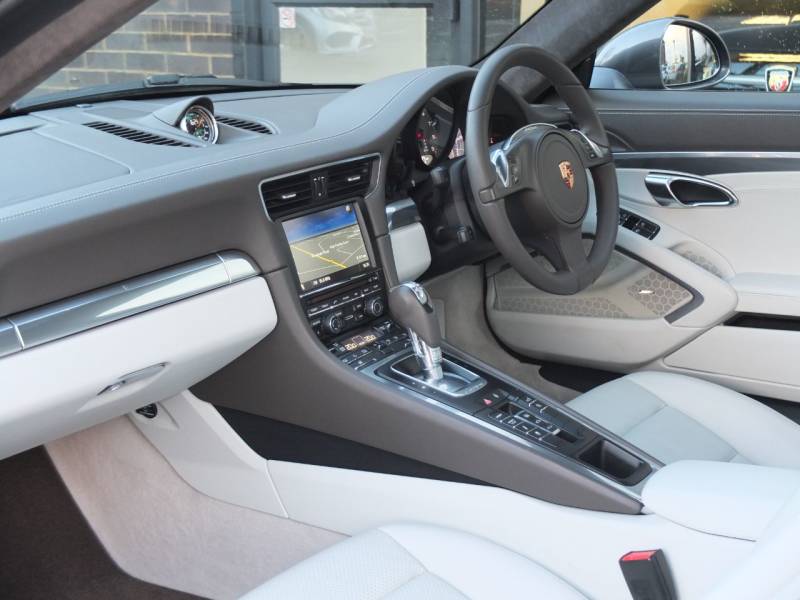 Porsche 911   Registered:2012(62)