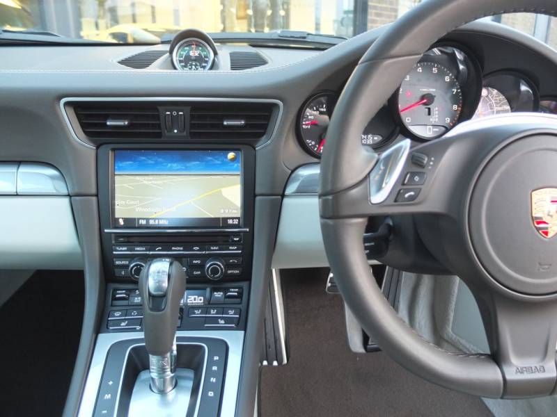 Porsche 911   Registered:2012(62)