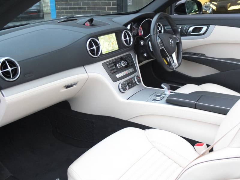 Mercedes Benz SL Class   Registered:2014(14)