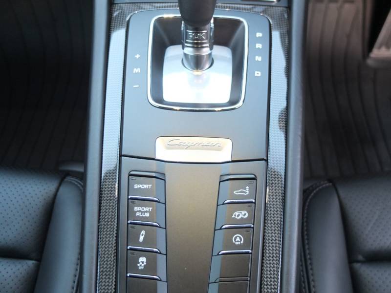 Porsche Cayman   Registered:2016(16)