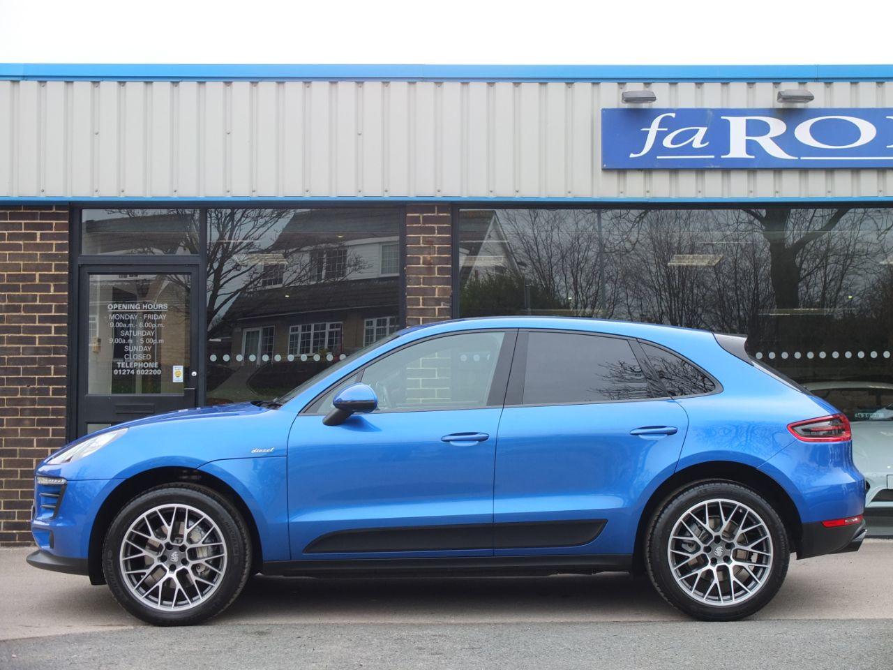 Porsche Macan 3.0 TD V6 S Diesel PDK Estate Diesel Sapphire Blue Metallic