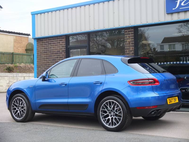 Porsche Macan   Registered:2017(17)