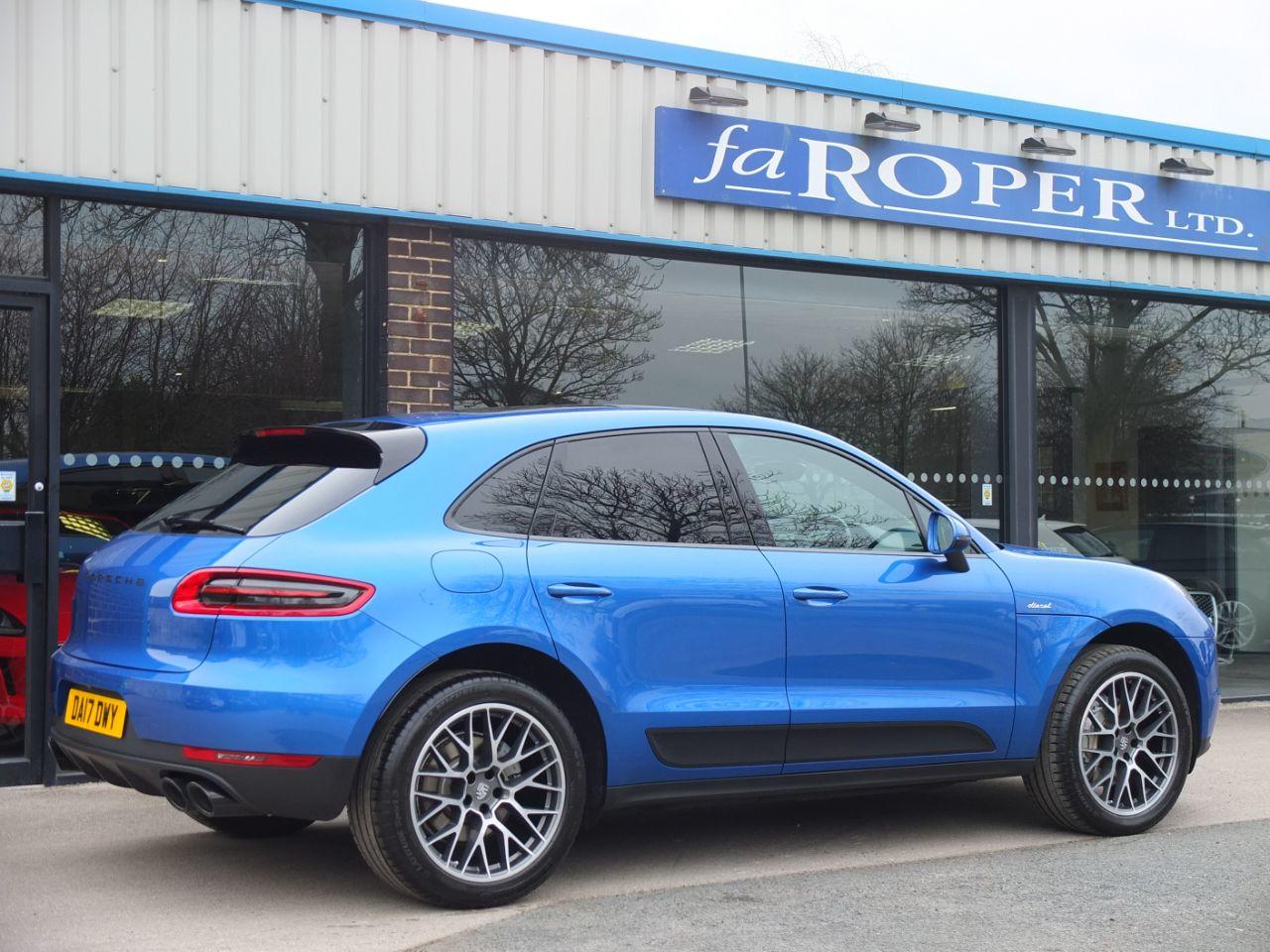 Porsche Macan 3.0 TD V6 S Diesel PDK Estate Diesel Sapphire Blue Metallic