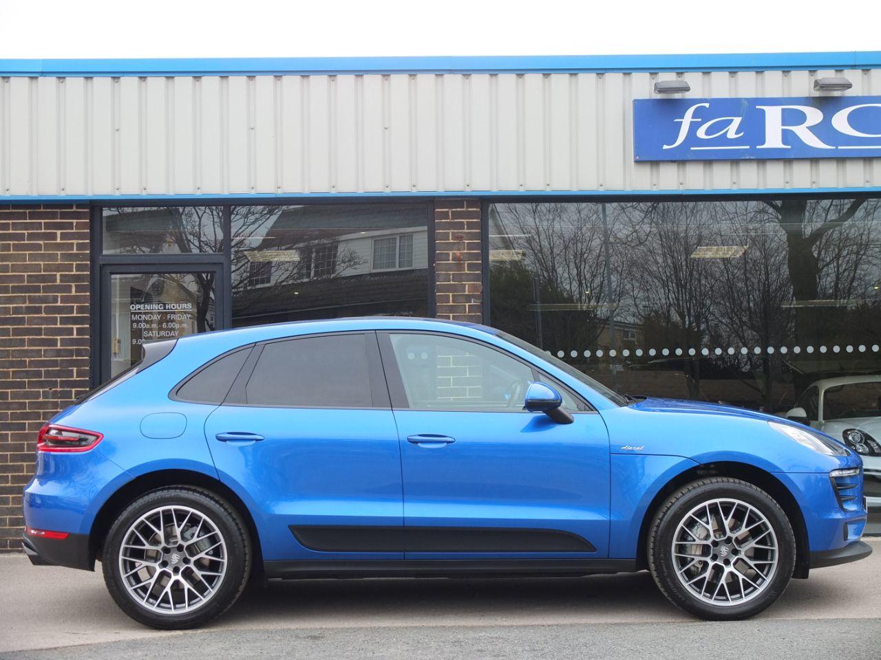 Porsche Macan 3.0 TD V6 S Diesel PDK Estate Diesel Sapphire Blue Metallic