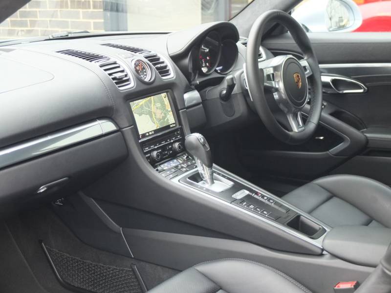 Porsche Cayman   Registered:2016(16)