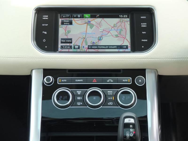 Land Rover Range Rover Sport   Registered:2015(15)