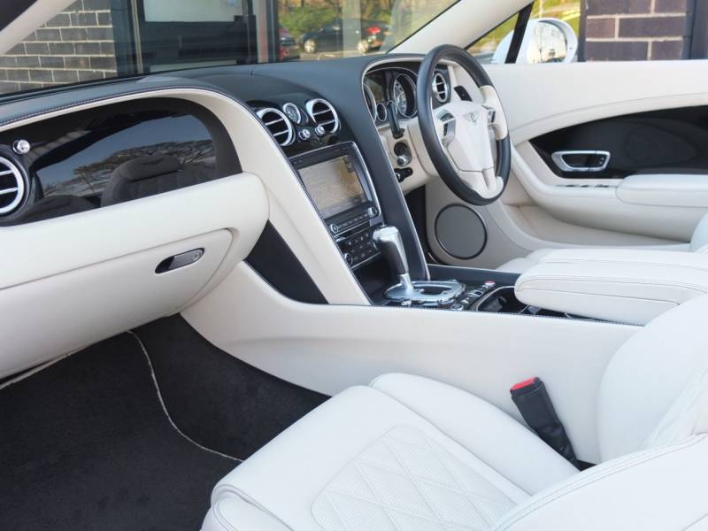 Bentley Continental GTC   Registered:2012(12)