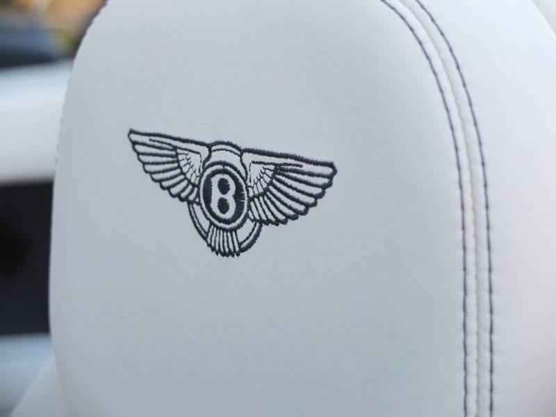 Bentley Continental GTC   Registered:2012(12)