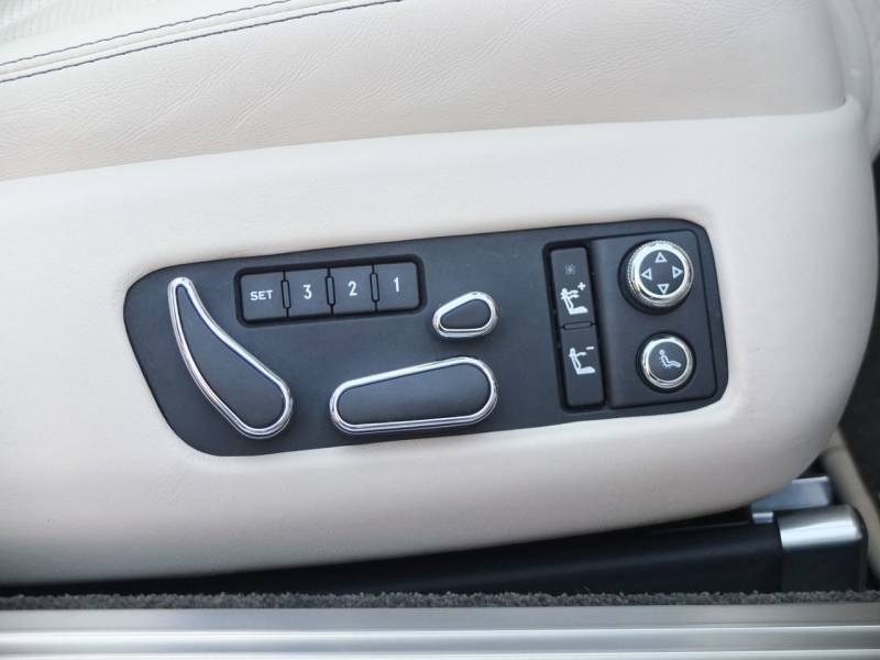 Bentley Continental GTC   Registered:2012(12)