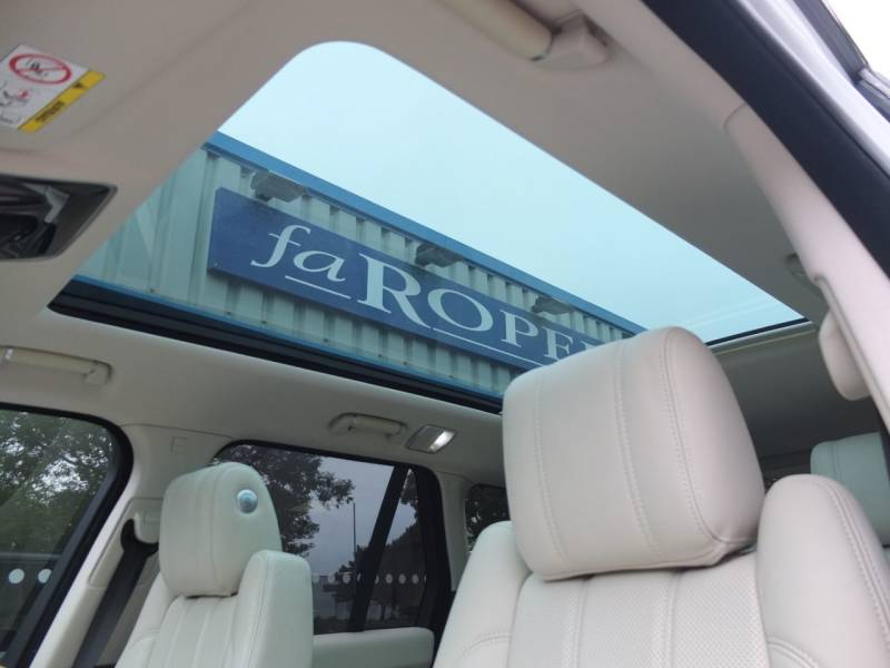 Land Rover Range Rover   Registered:2016(16)