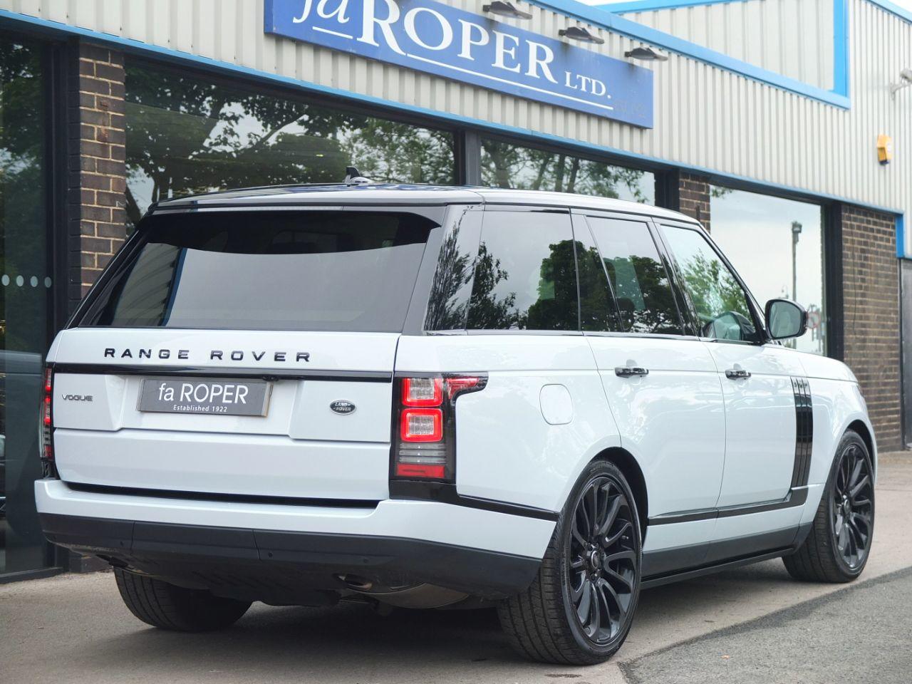 Land Rover Range Rover 3.0 TDV6 Vogue Auto Black Design Pack Estate Diesel Yulong White Metallic