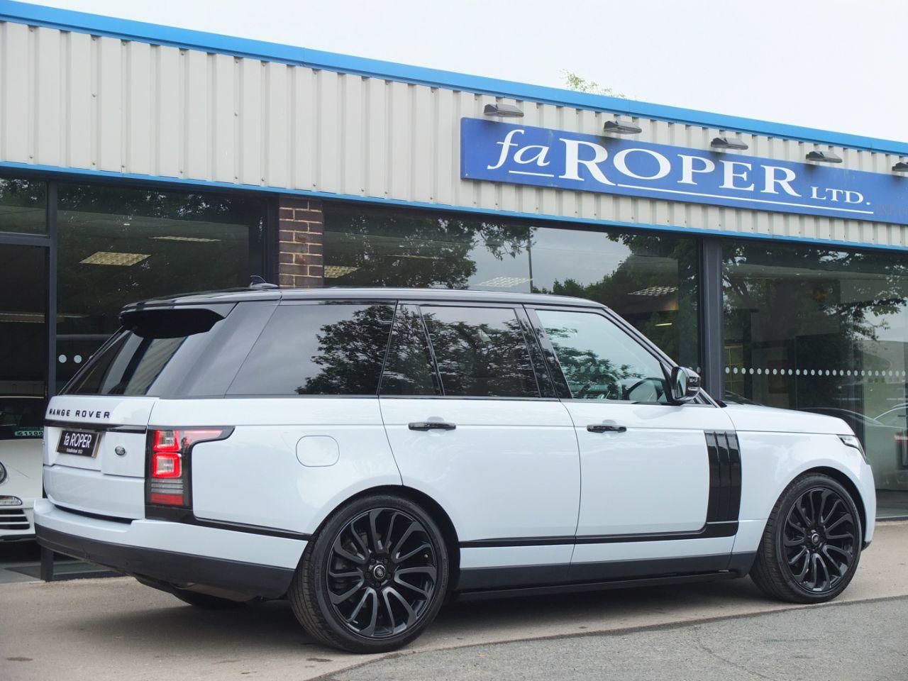 Land Rover Range Rover 3.0 TDV6 Vogue Auto Black Design Pack Estate Diesel Yulong White Metallic