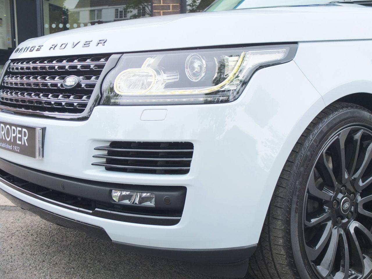 Land Rover Range Rover 3.0 TDV6 Vogue Auto Black Design Pack Estate Diesel Yulong White Metallic