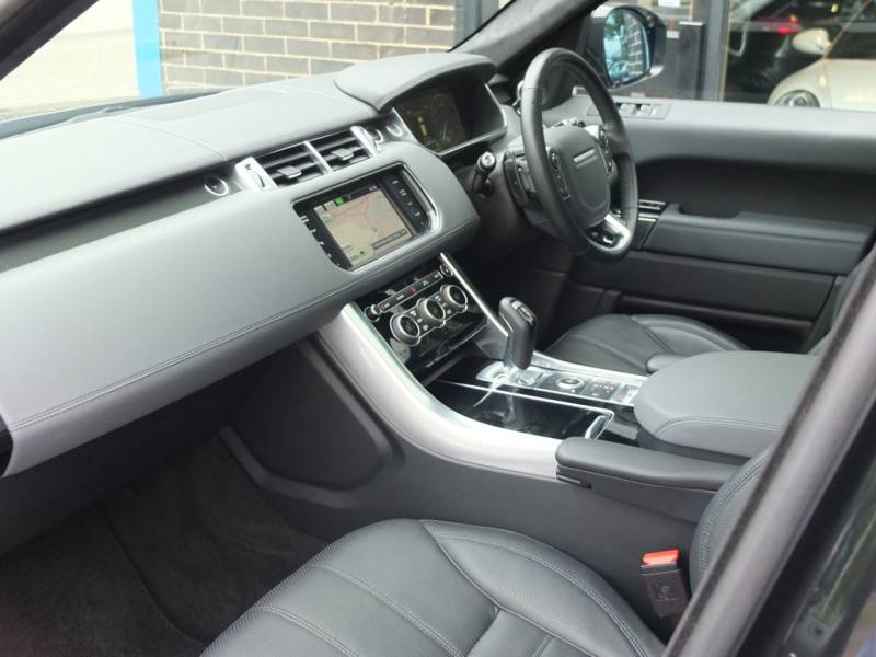 Land Rover Range Rover Sport   Registered:2015(15)