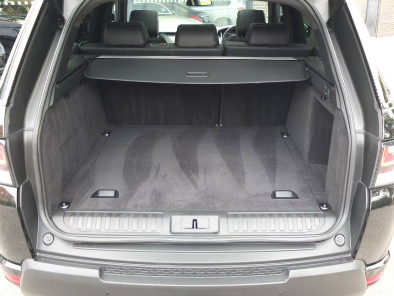 Land Rover Range Rover Sport   Registered:2015(15)