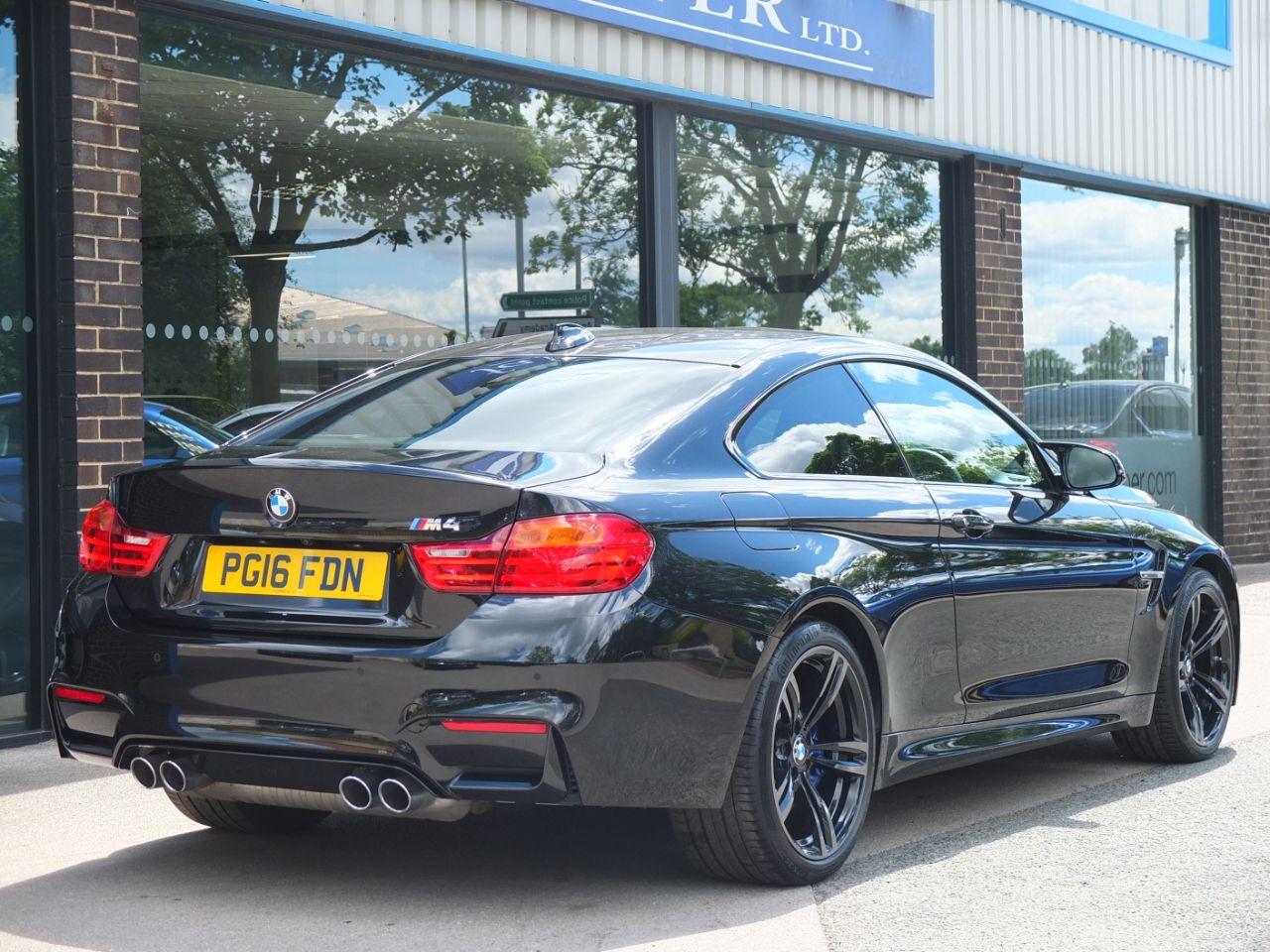 BMW M4 3.0 M4 Coupe DCT Coupe Petrol Black Sapphire Metallic