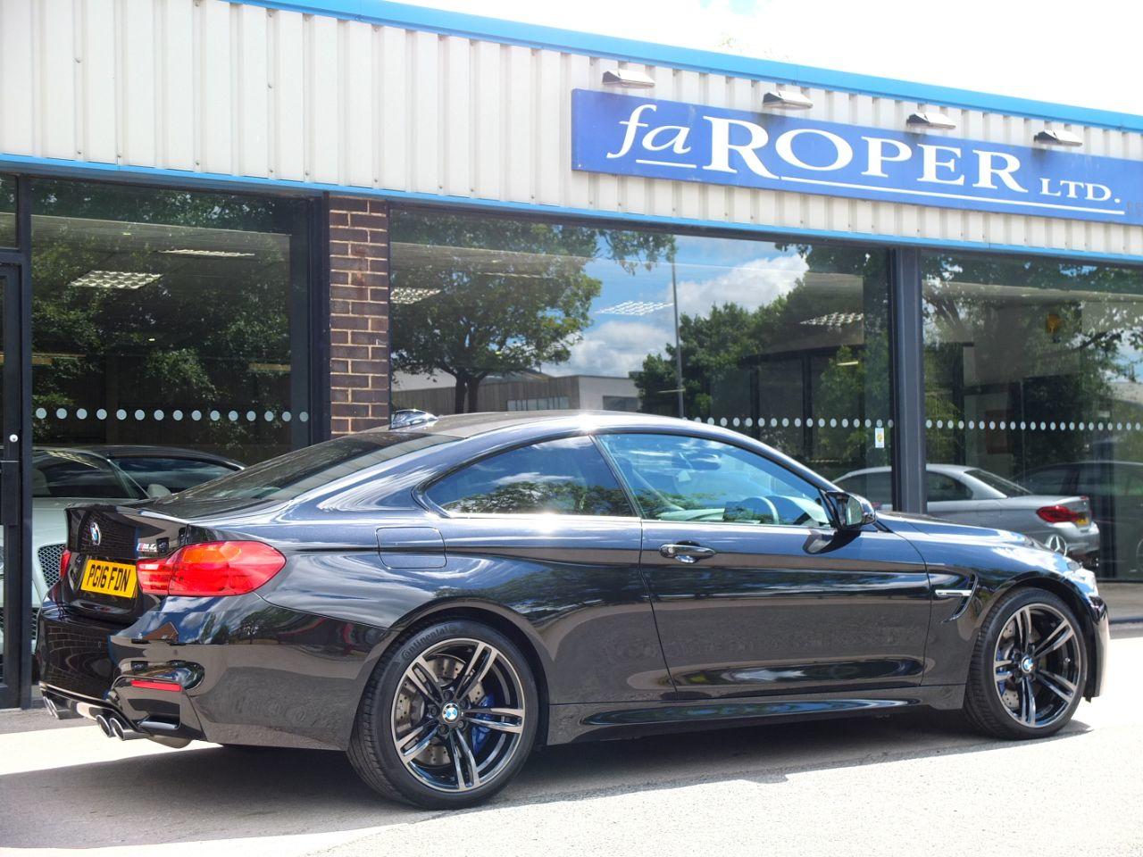 BMW M4 3.0 M4 Coupe DCT Coupe Petrol Black Sapphire Metallic