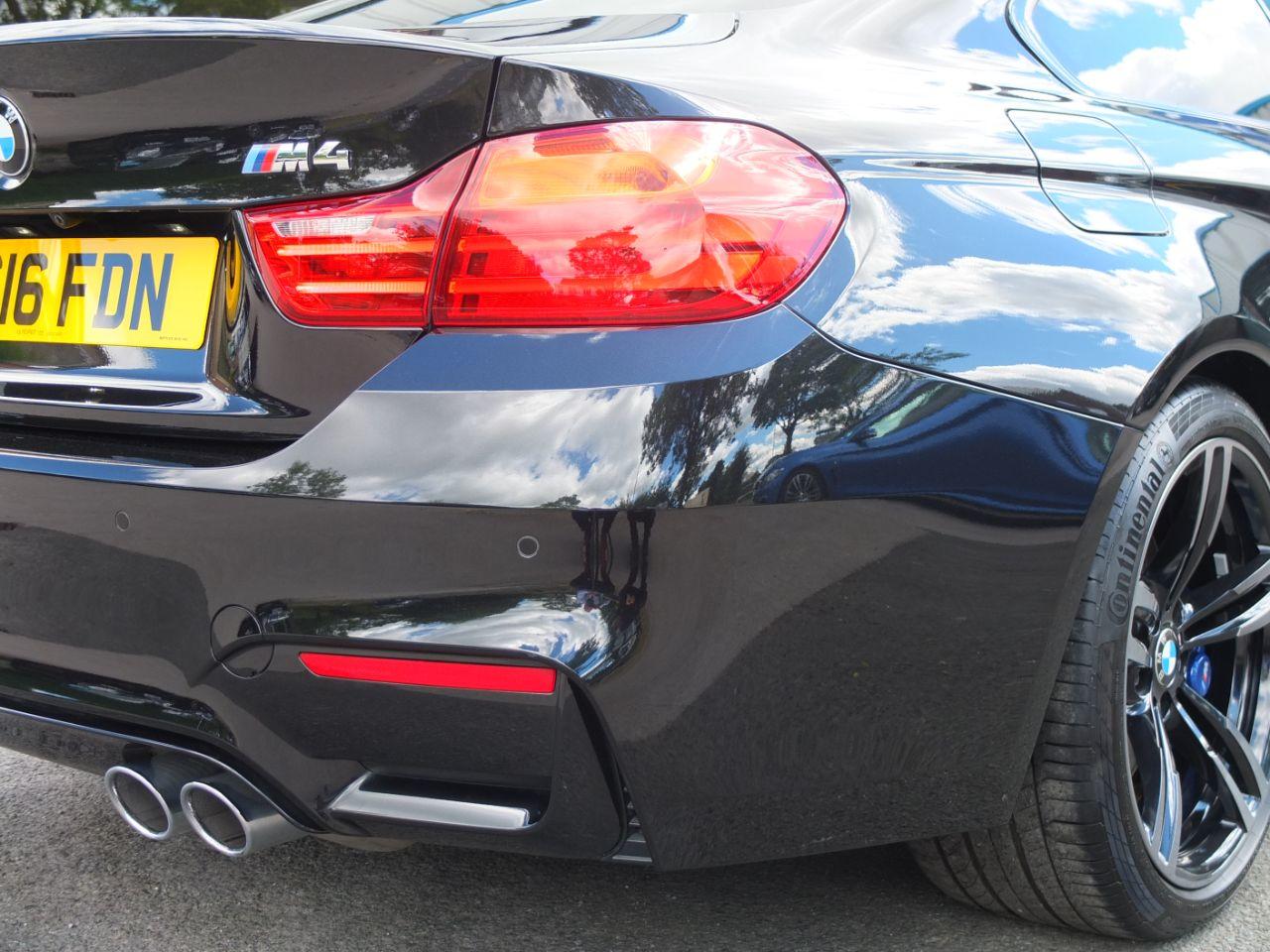 BMW M4 3.0 M4 Coupe DCT Coupe Petrol Black Sapphire Metallic