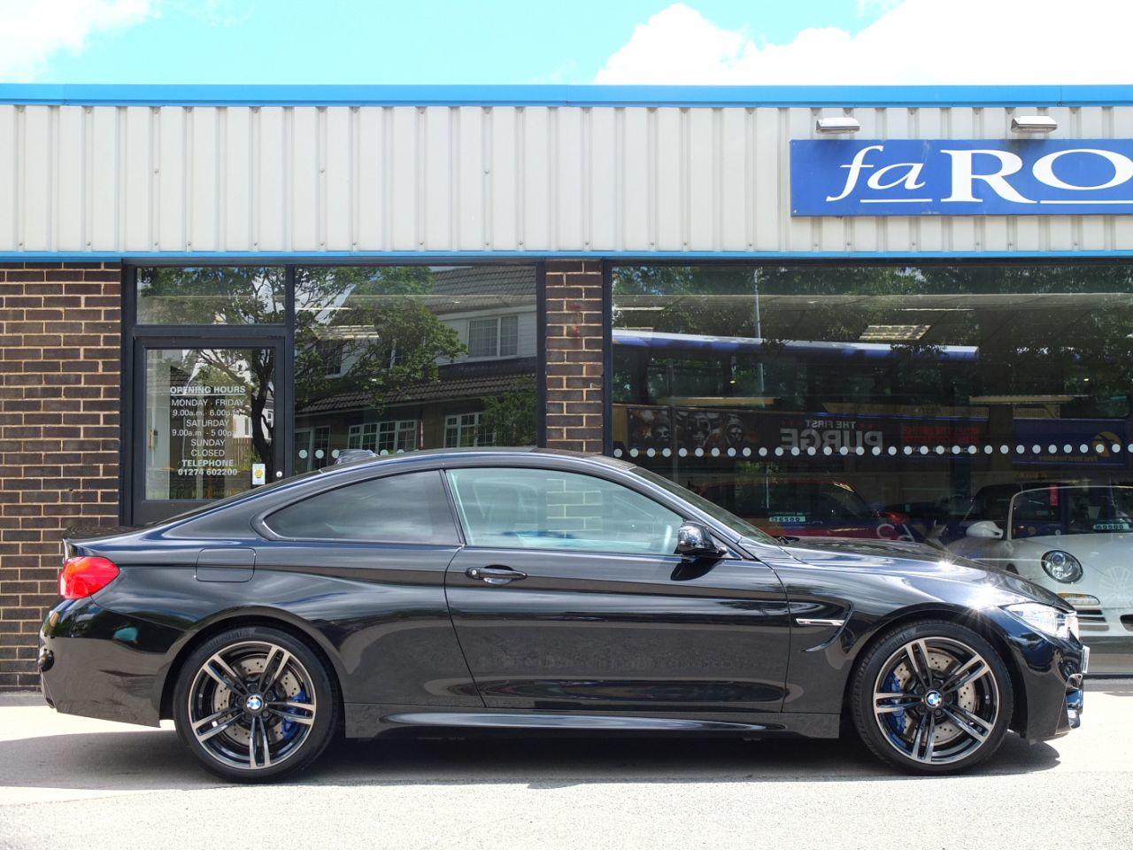 BMW M4 3.0 M4 Coupe DCT Coupe Petrol Black Sapphire Metallic