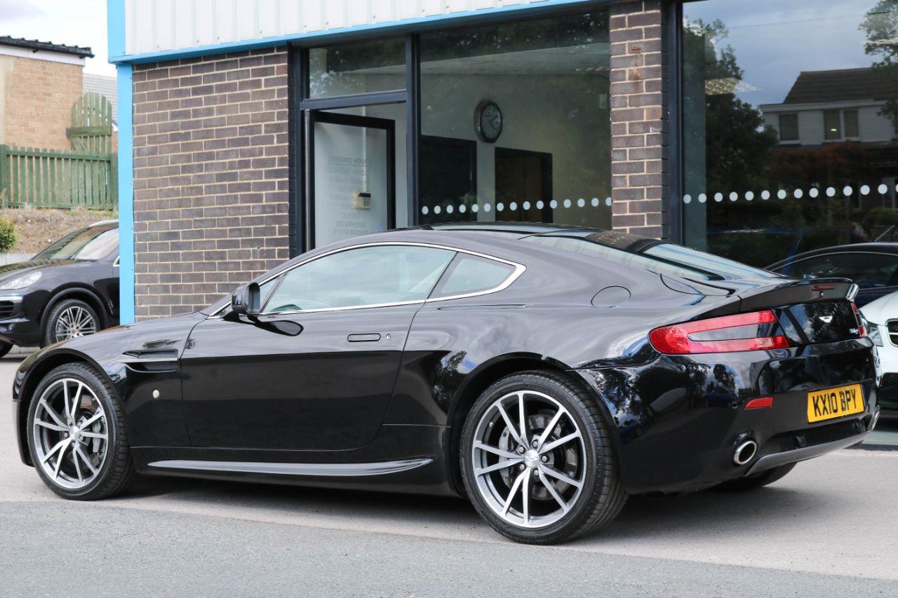 Aston Martin Vantage V8 4.7 Coupe Coupe Petrol Onyx Black Metallic