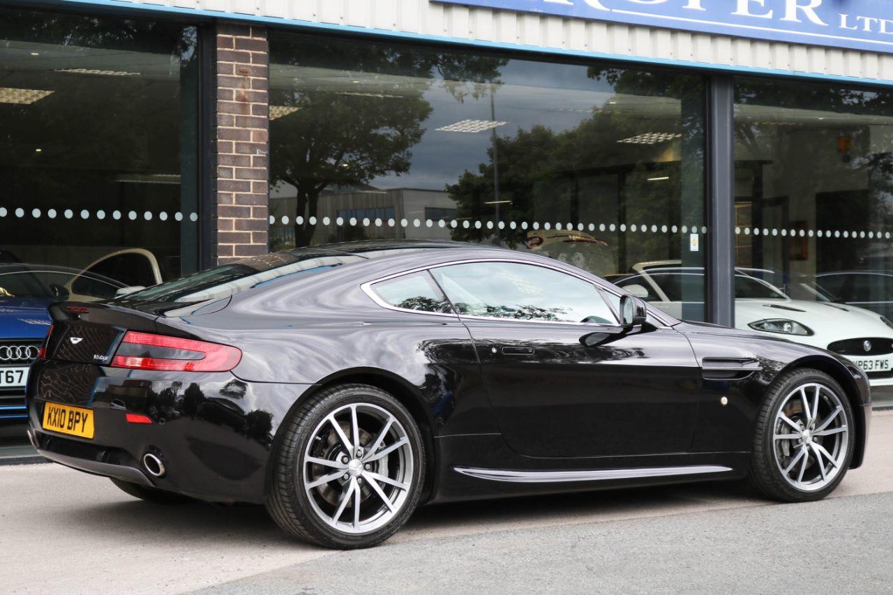 Aston Martin Vantage V8 4.7 Coupe Coupe Petrol Onyx Black Metallic