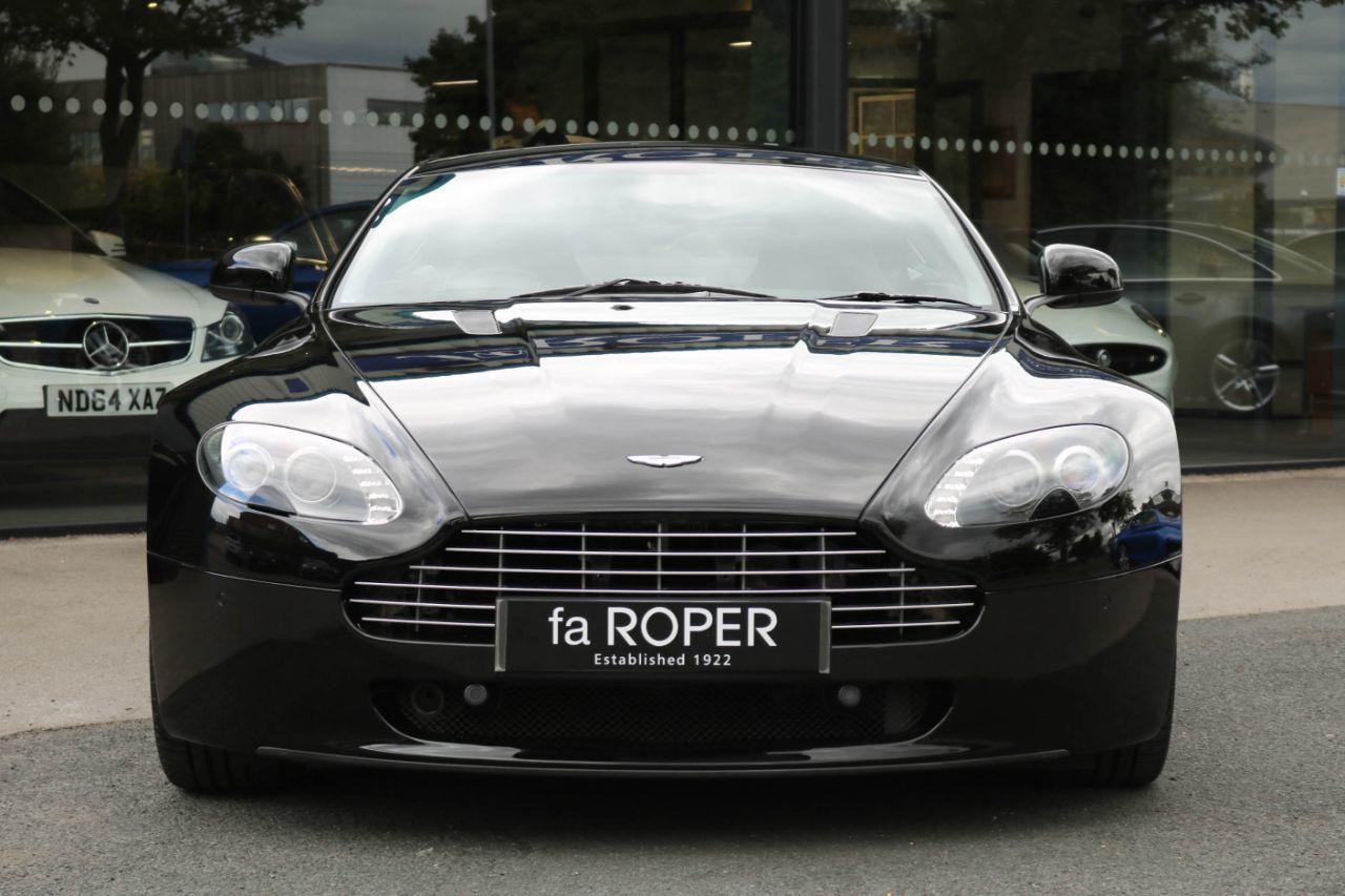 Aston Martin Vantage V8 4.7 Coupe Coupe Petrol Onyx Black Metallic