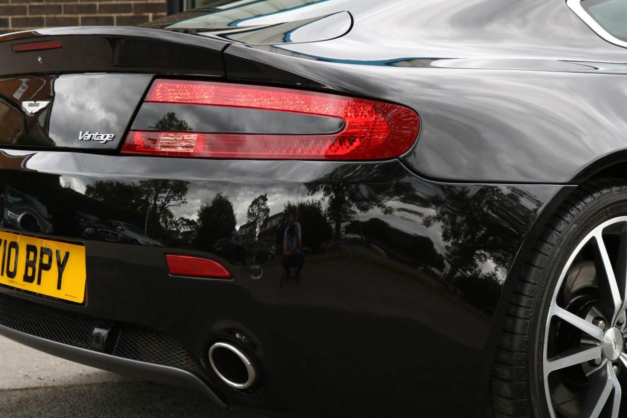 Aston Martin Vantage V8 4.7 Coupe Coupe Petrol Onyx Black Metallic