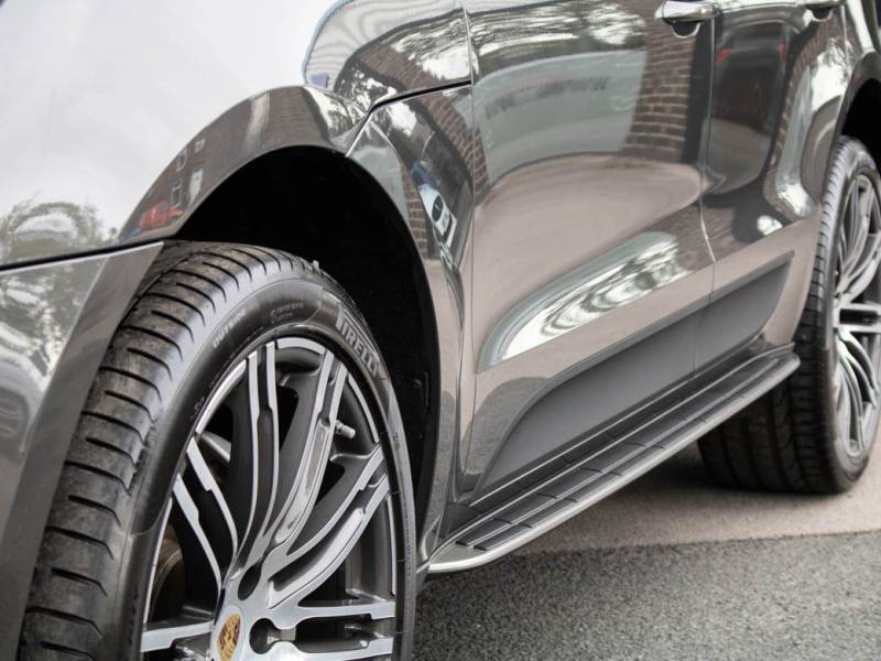 Porsche Macan   Registered:2017(17)