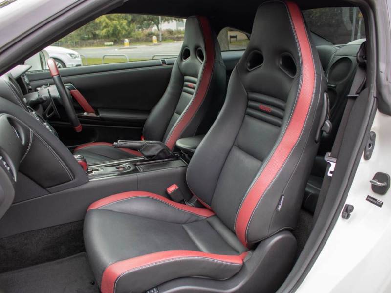 Nissan GT R   Registered:2014(14)