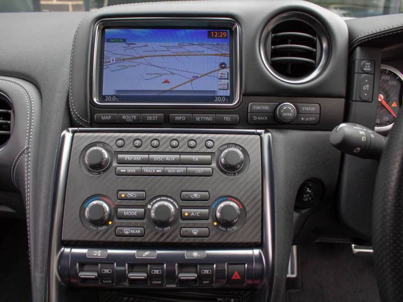 Nissan GT R   Registered:2014(14)