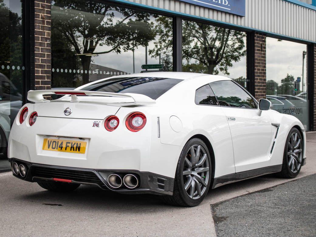 Nissan GT-R 3.8 Premium Auto 550ps 2014 Facelift Coupe Petrol Storm White Metallic