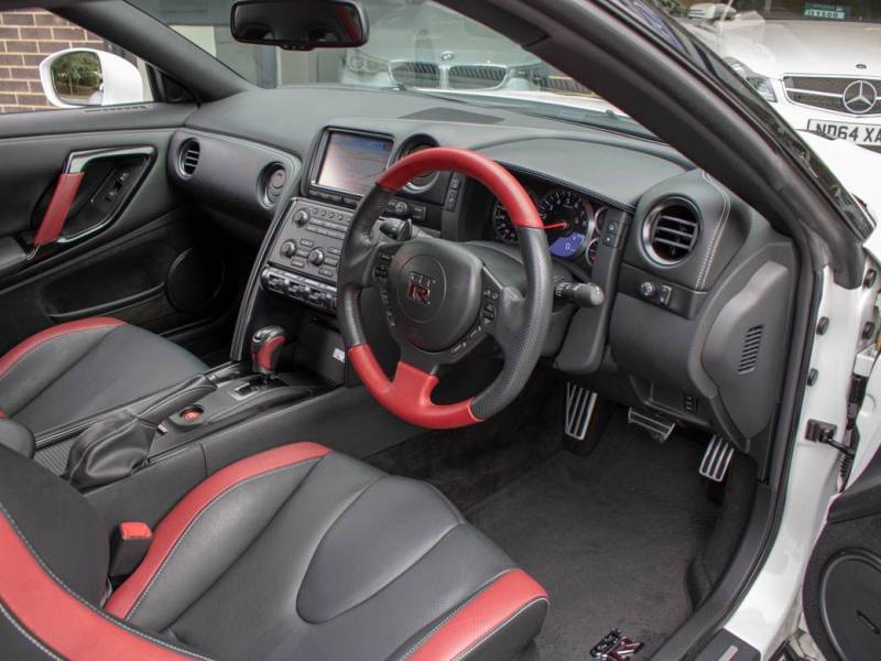 Nissan GT R   Registered:2014(14)