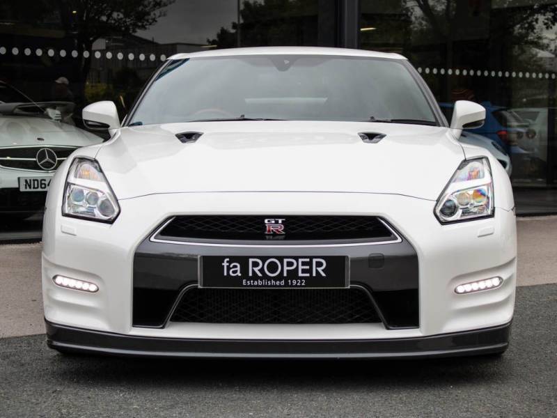 Nissan GT R   Registered:2014(14)