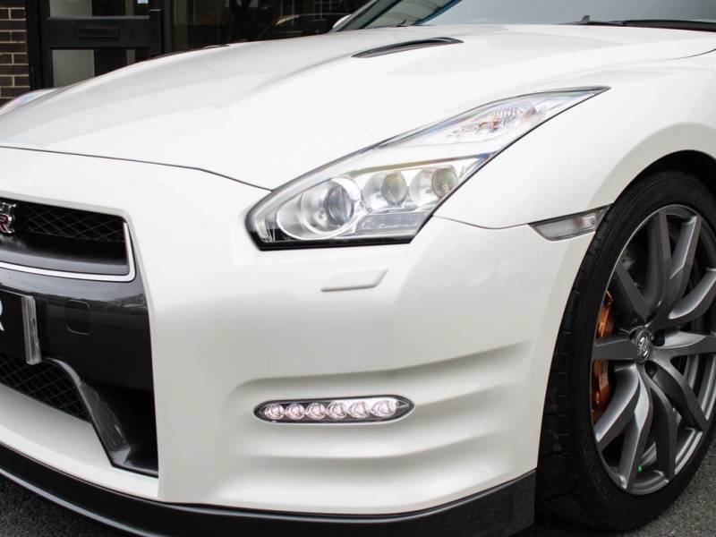 Nissan GT R   Registered:2014(14)