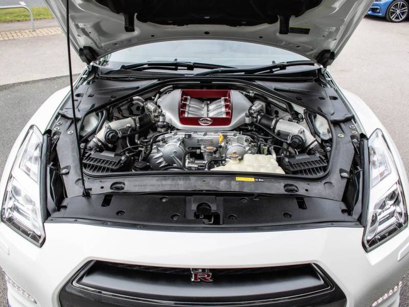 Nissan GT R   Registered:2014(14)