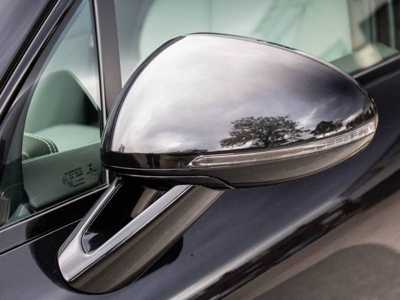 Porsche Macan   Registered:2016(66)